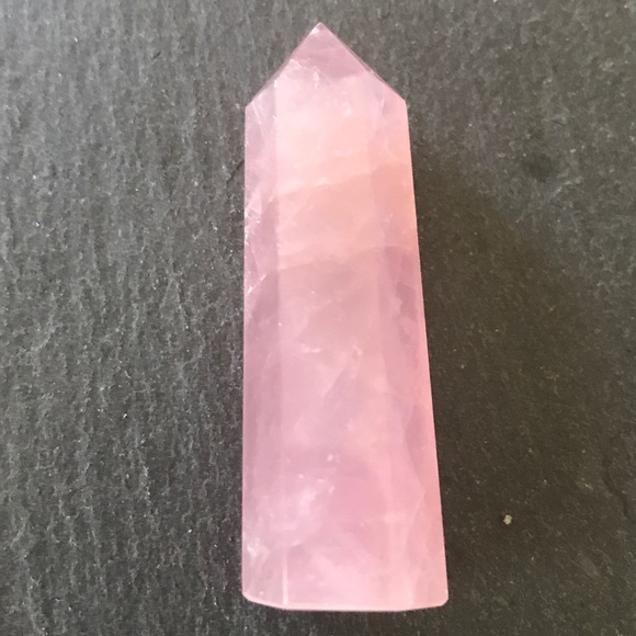 Natural rose quartz towers - Picture 3 of 8